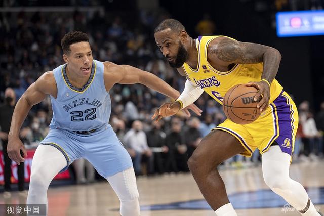 东欧合砍50分 独行侠大胜凯尔特人38分追至1-3